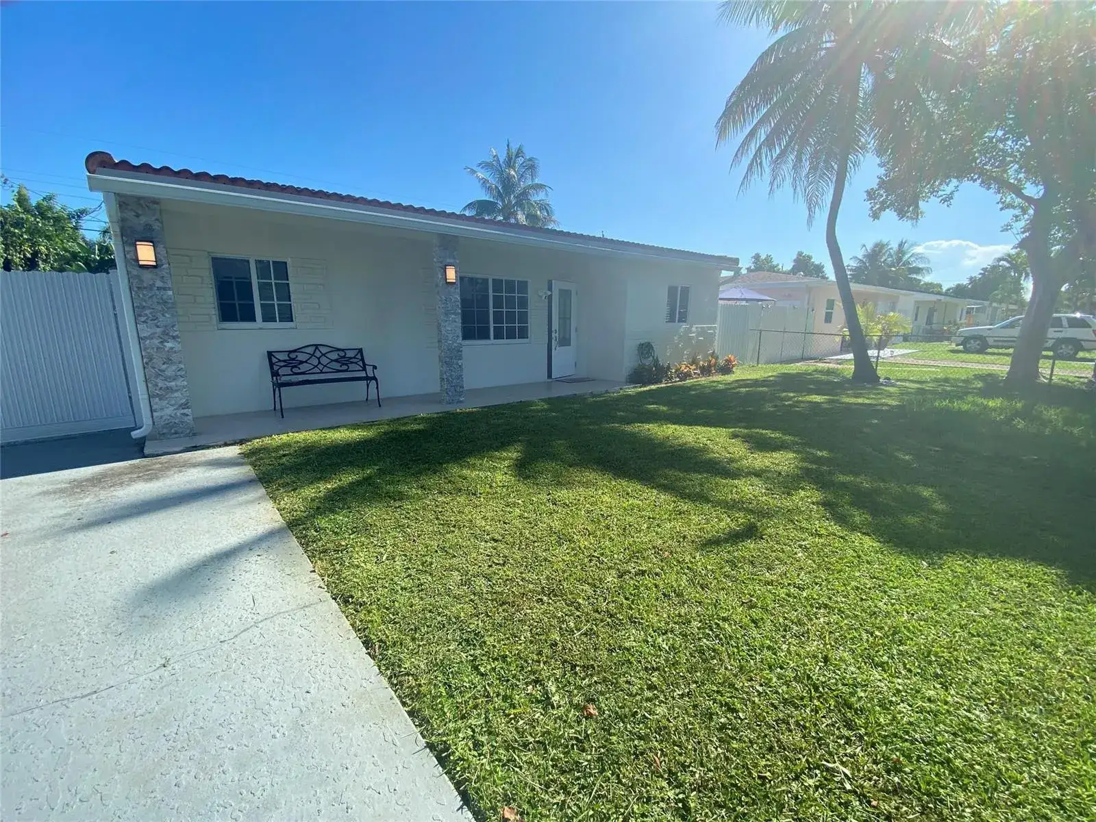 3 bedroom 1 bath Residential for sale at 6325 Grant Court, Hollywood FL 33024