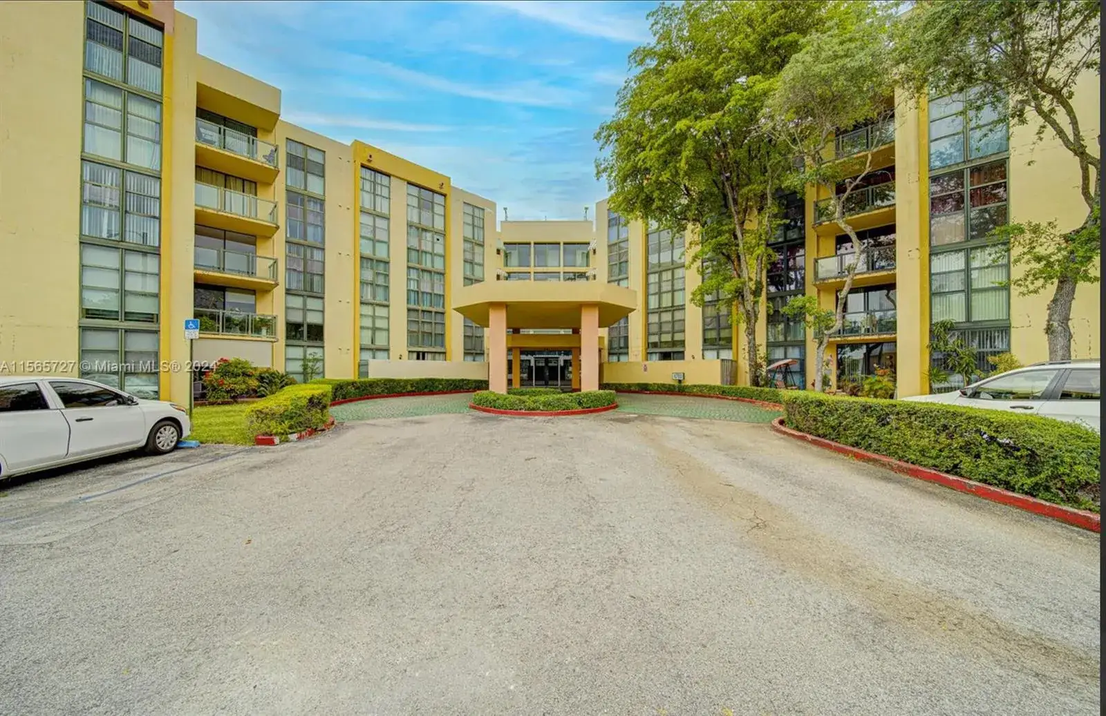 4 bedroom 2 bath Residential Lease for rent at 11780 SW 18th Street # 2, Miami FL 33175