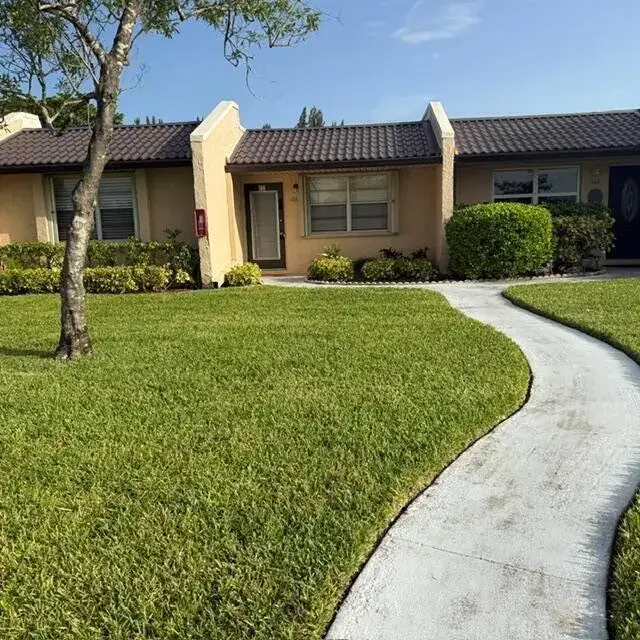 2 bedroom 2 bath Residential for sale at 166 Lake Meryl Drive, West Palm Beach FL 33411