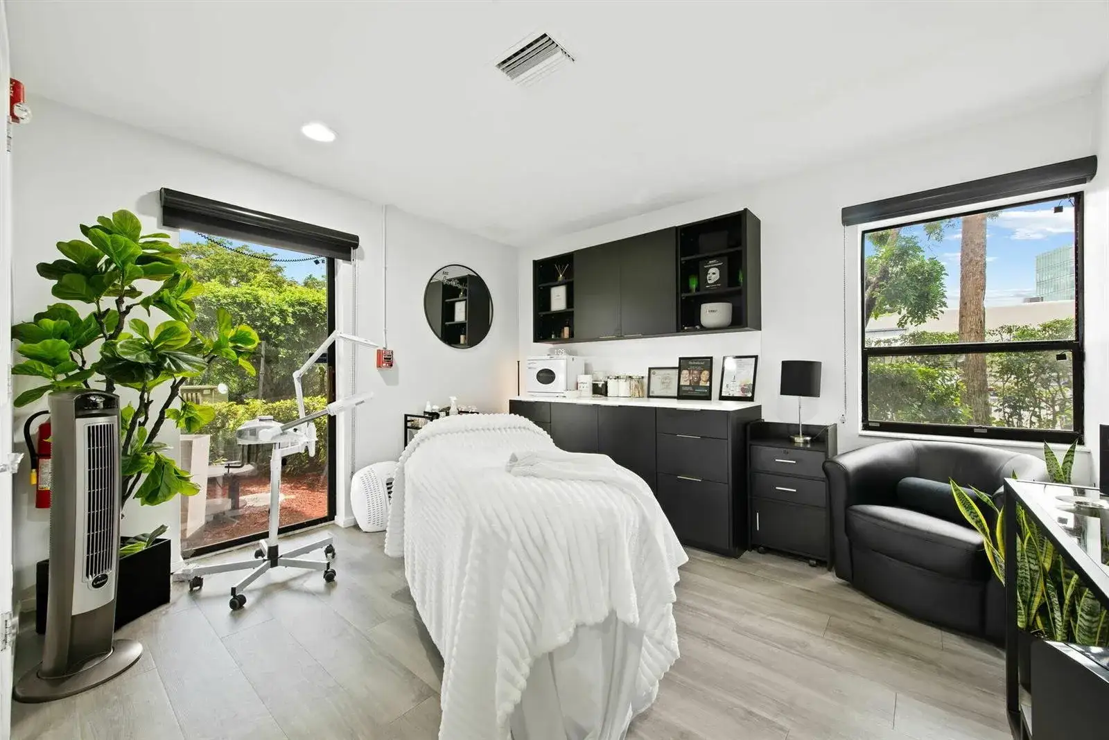 Commercial Sale for sale at 875 Meadows Road, Boca Raton FL 33486