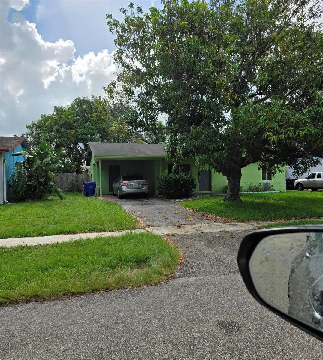 3 bedroom 2 bath Residential Lease for rent at 313 SW 80TH Avenue, North Lauderdale FL 33068