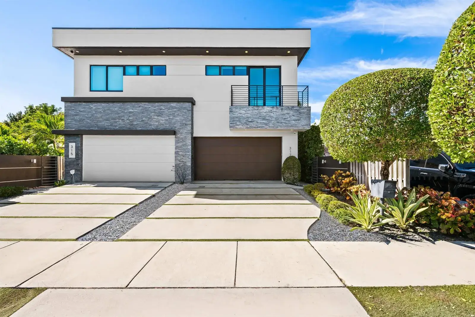 3 bedroom 3 bath Residential for sale at 315 NE 15th Avenue, Fort Lauderdale FL 33301