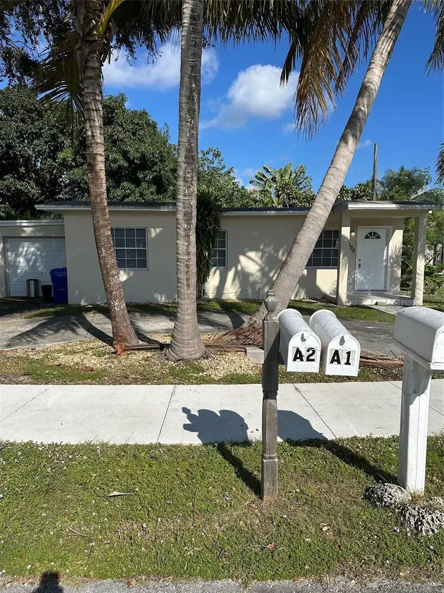 3 bedroom 2 bath Residential for sale at 5635 GRANT Street, Hollywood FL 33021
