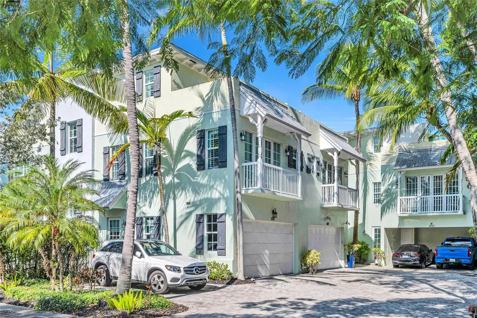 4 bedroom 3 bath Residential for sale at 1617 NE 2nd Court, Fort Lauderdale FL 33301