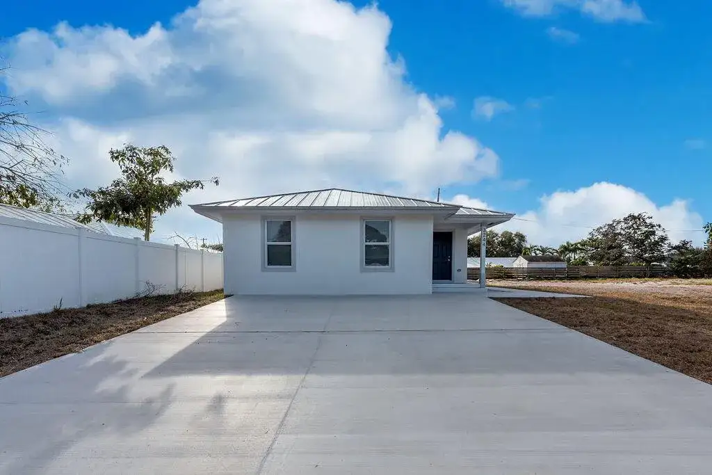 3 bedroom 2 bath Residential Lease for rent at 4959 SE PRIMROSE Way # 1, Stuart FL 34997