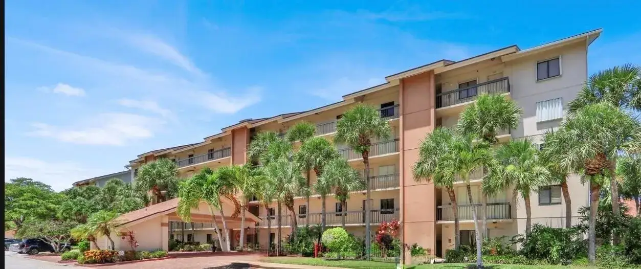 2 bedroom 2 bath Residential Lease for rent at 701 SEAFARER Circle # 105, Jupiter FL 33477