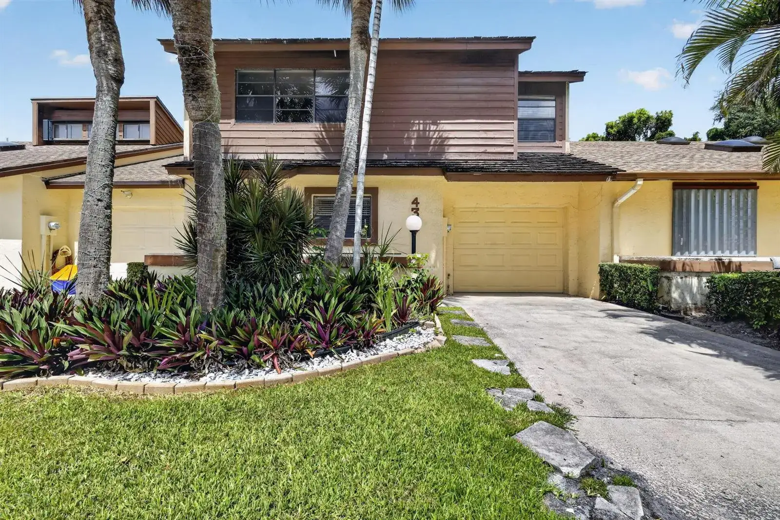 4 bedroom 2 bath Residential for sale at 4397 Rende Lane, Lake Worth FL 33461