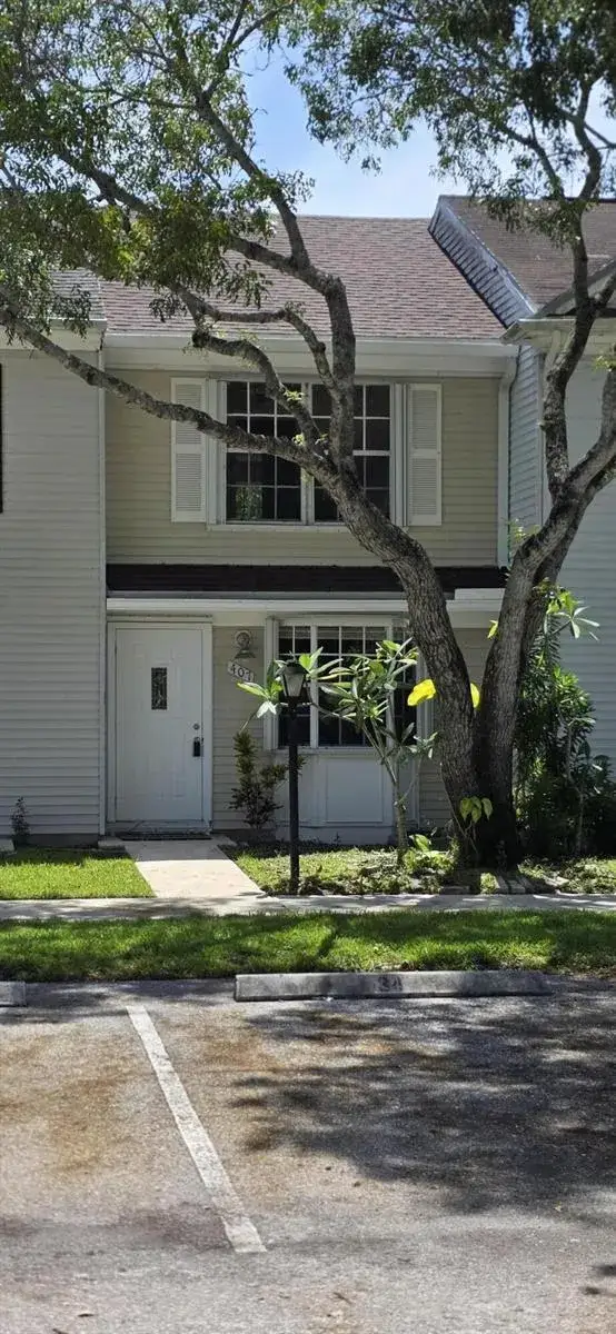 2 bedroom 2 bath Residential Lease for rent at 407 GEORGIAN PARK Drive, Jupiter FL 33458