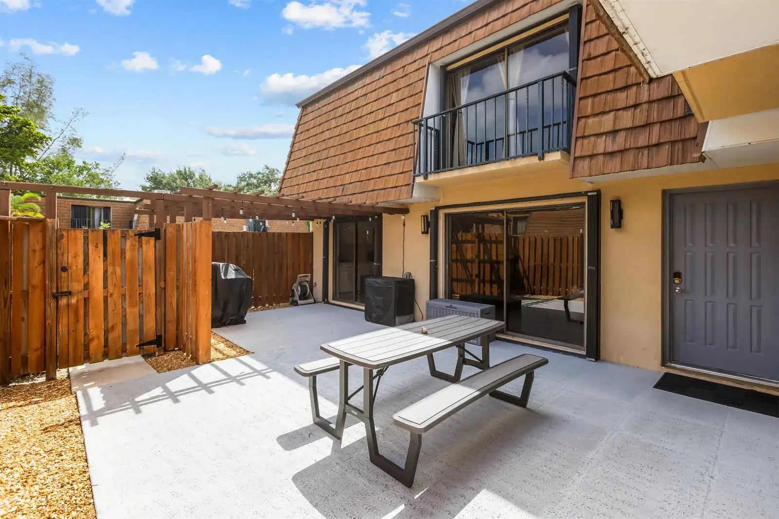 3 bedroom 3 bath Residential for sale at 102 1st Lane, FL 33463