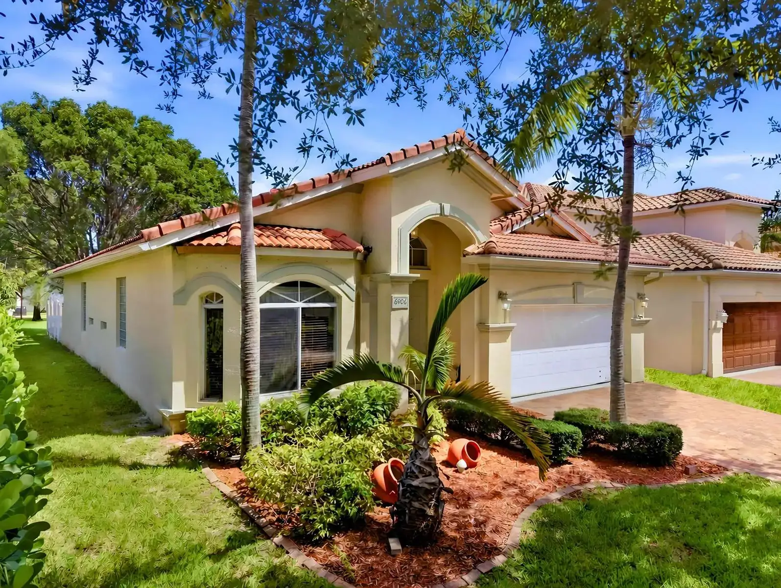 3 bedroom 2 bath Residential for sale at 6906 ALISO Avenue, West Palm Beach FL 33413