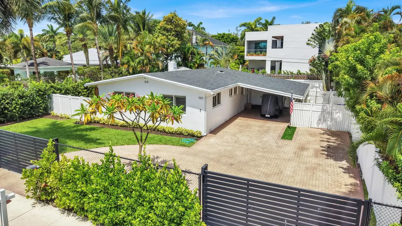 3 bedroom 2 bath Residential for sale at 1321 CORDOVA Road, Fort Lauderdale FL 33316