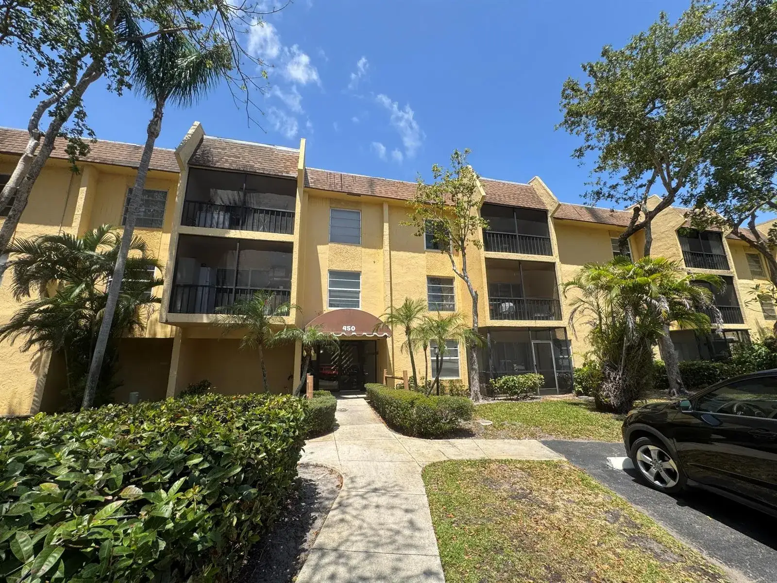 1 bedroom 1 bath Residential Lease for rent at 450 NW 20th Street, Boca Raton FL 33431