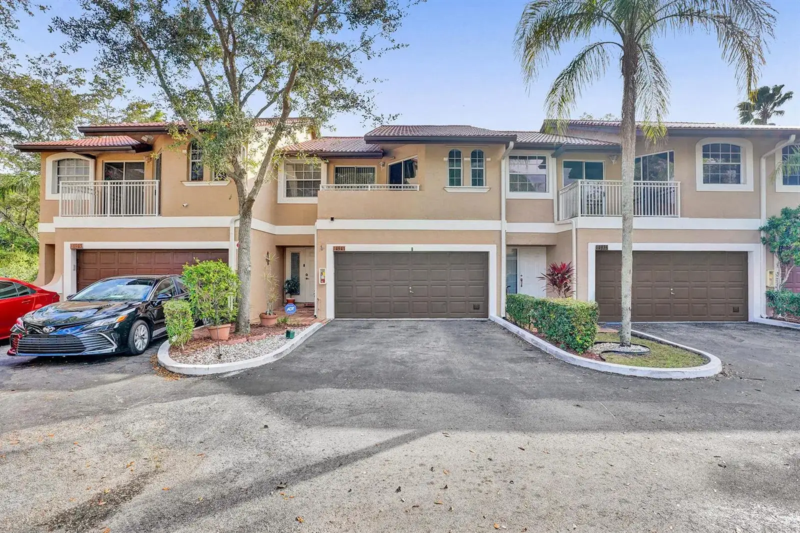 4 bedroom 2 bath Residential for sale at 4941 Riverside Drive, Coral Springs FL 33067