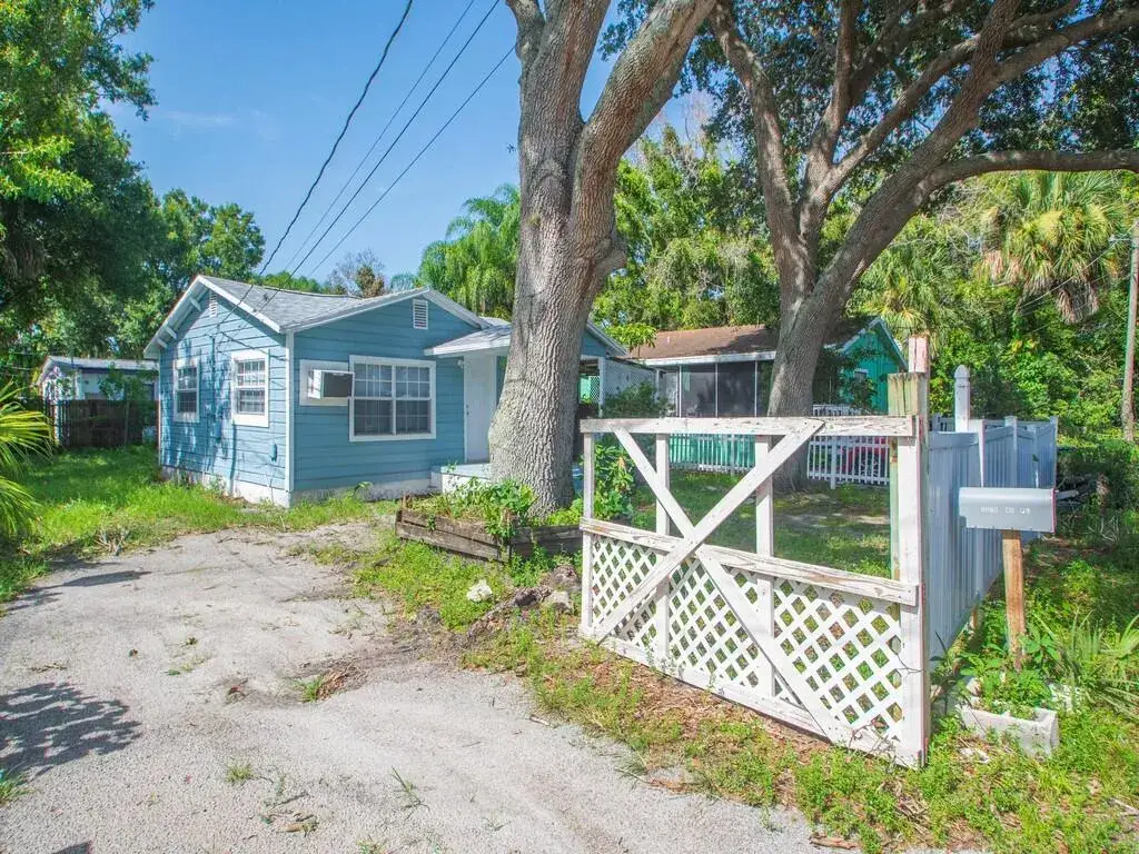 2 bedroom 1 bath Residential Lease for rent at 3370 45TH Place, Vero Beach FL 32967