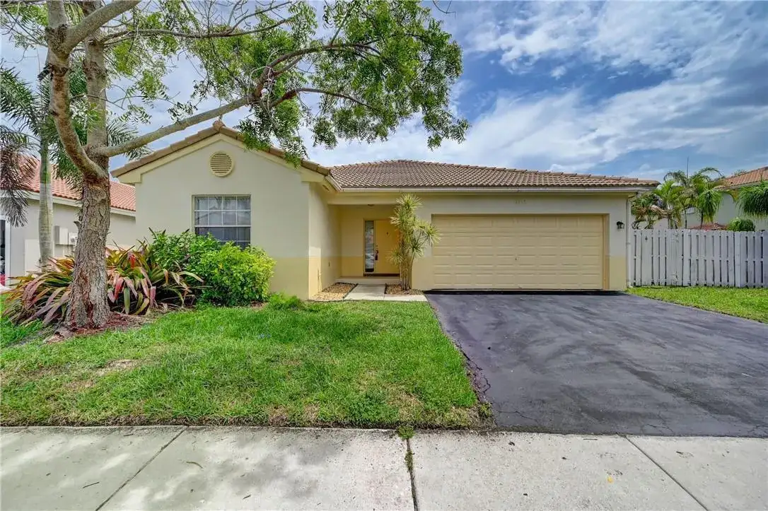 3 bedroom 2 bath Residential Lease for rent at 13348 NW 13TH Street, Sunrise FL 33323
