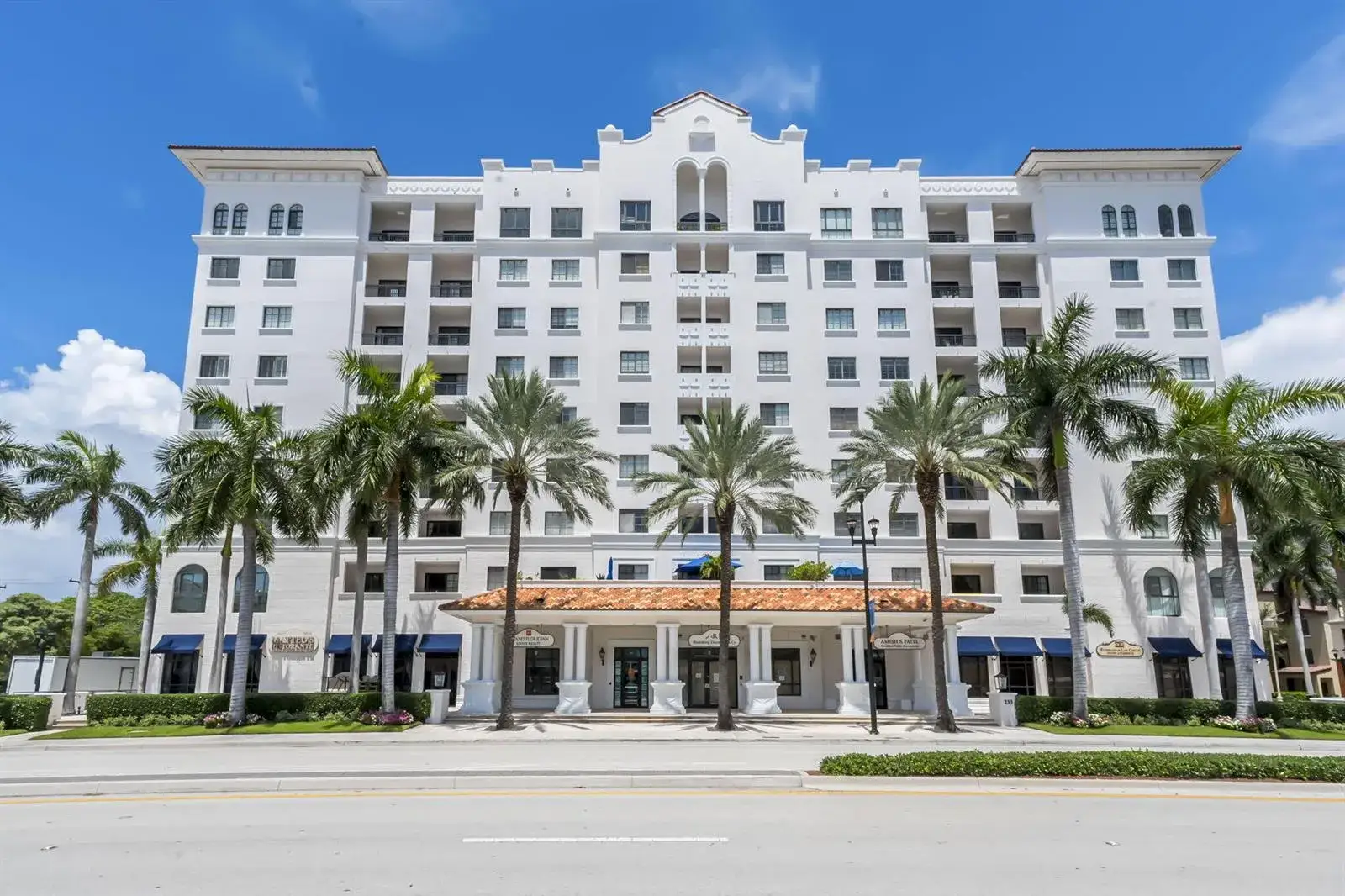 1 bedroom 1 bath Residential Lease for rent at 233 S Federal Highway # 514, Boca Raton FL 33432