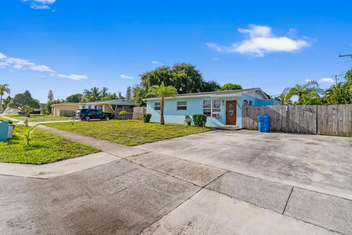 2 bedroom 1 bath Residential for sale at 1446 W JENNINGS Street, Lantana FL 33462