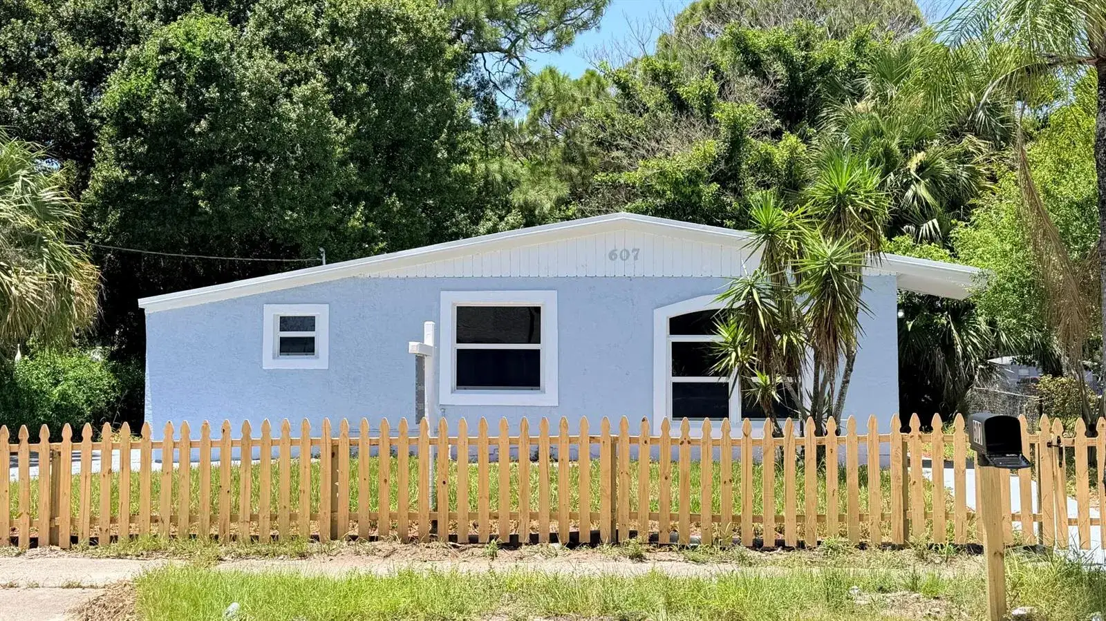 3 bedroom 2 bath Residential for sale at 607 N 19th Street, Fort Pierce FL 34950