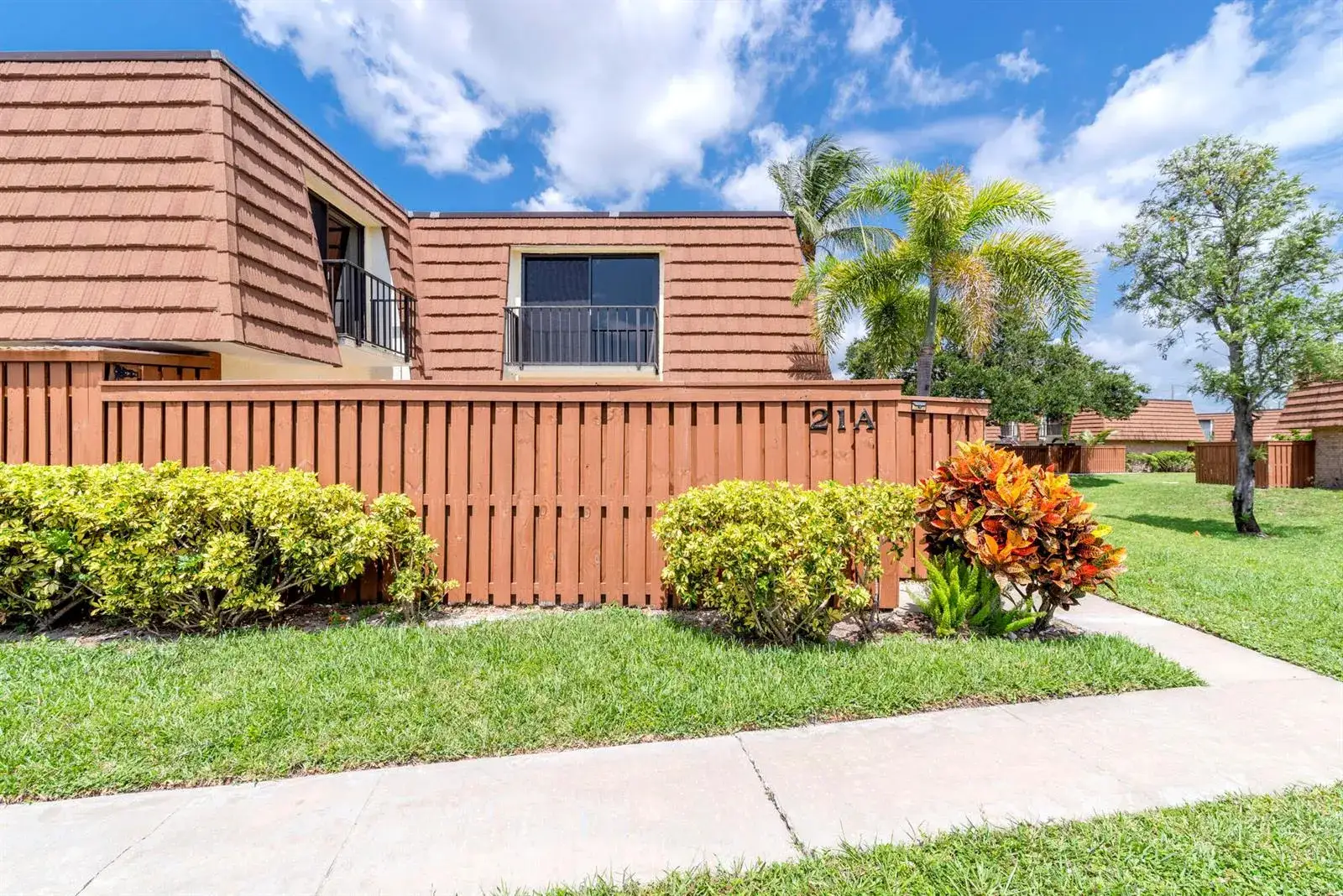 2 bedroom 2 bath Residential for sale at 3900 County Line Road # 21A, Tequesta FL 33469