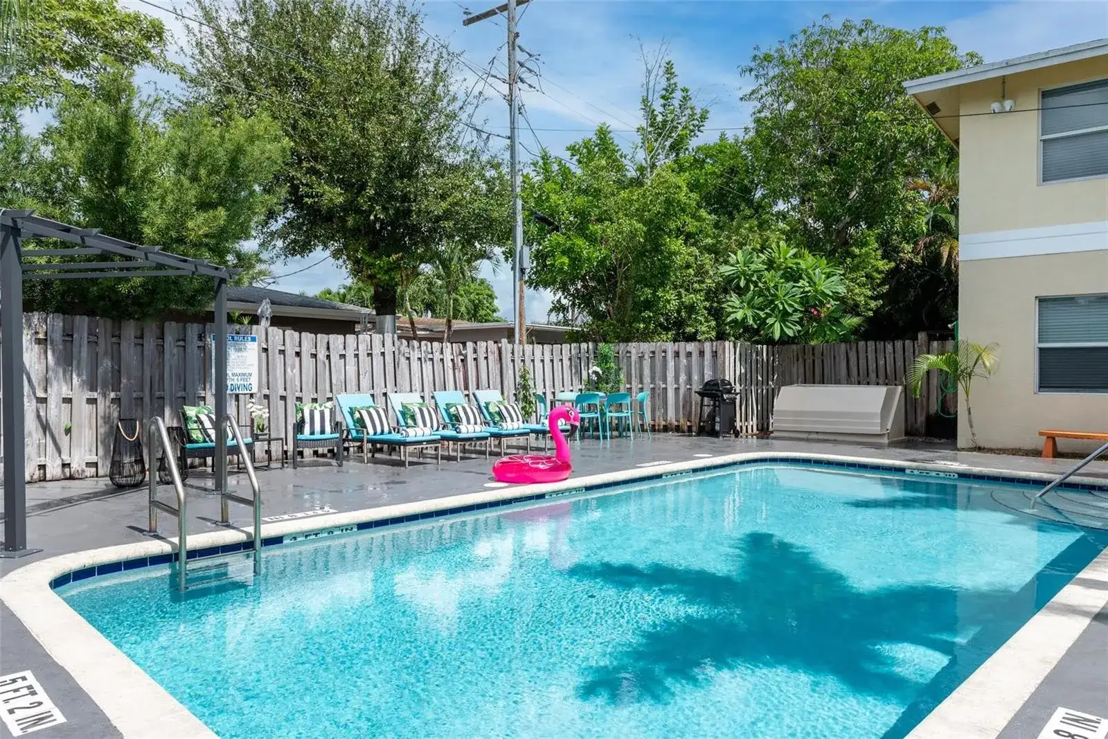 1 bedroom 1 bath Residential Lease for rent at 921 NE 22nd Drive, Wilton Manors FL 33305