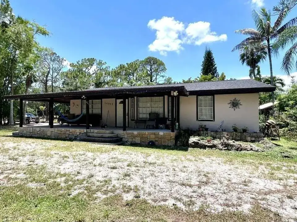 3 bedroom 2 bath Residential for sale at 16887 W Trafalgar Drive W, FL 33470