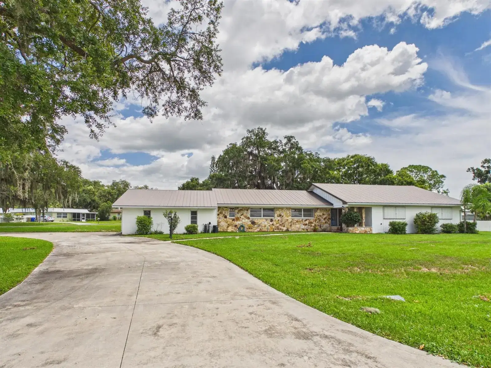 3 bedroom 2 bath Residential for sale at 1501 SE 8TH Drive, Okeechobee FL 34974