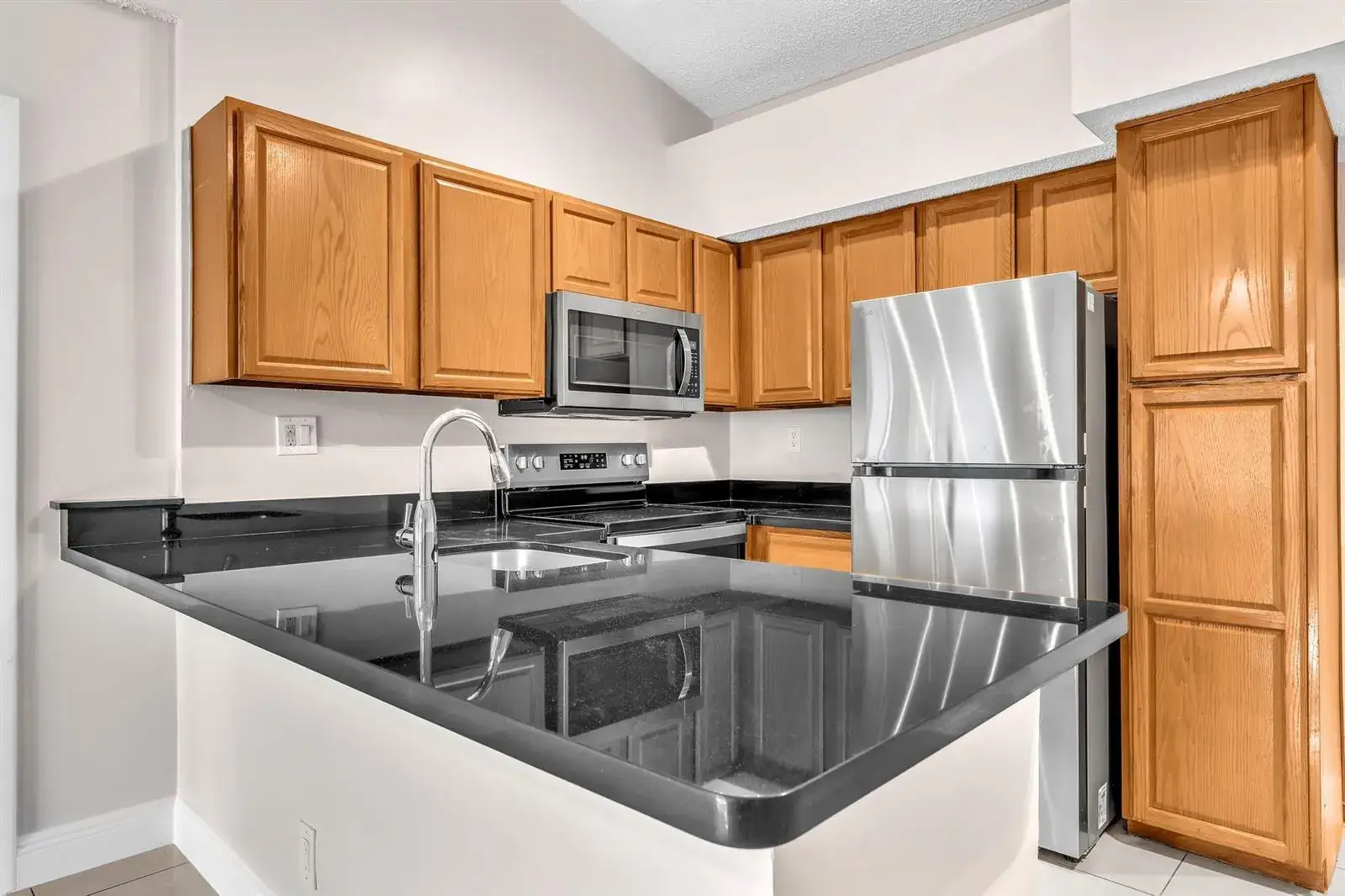 2 bedroom 2 bath Residential for sale at 601 LYONS Road # 7201, Coconut Creek FL 33063