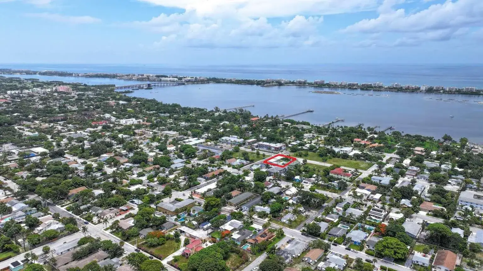 Commercial Sale for sale at 1001 S FEDERAL Highway, FL 33460