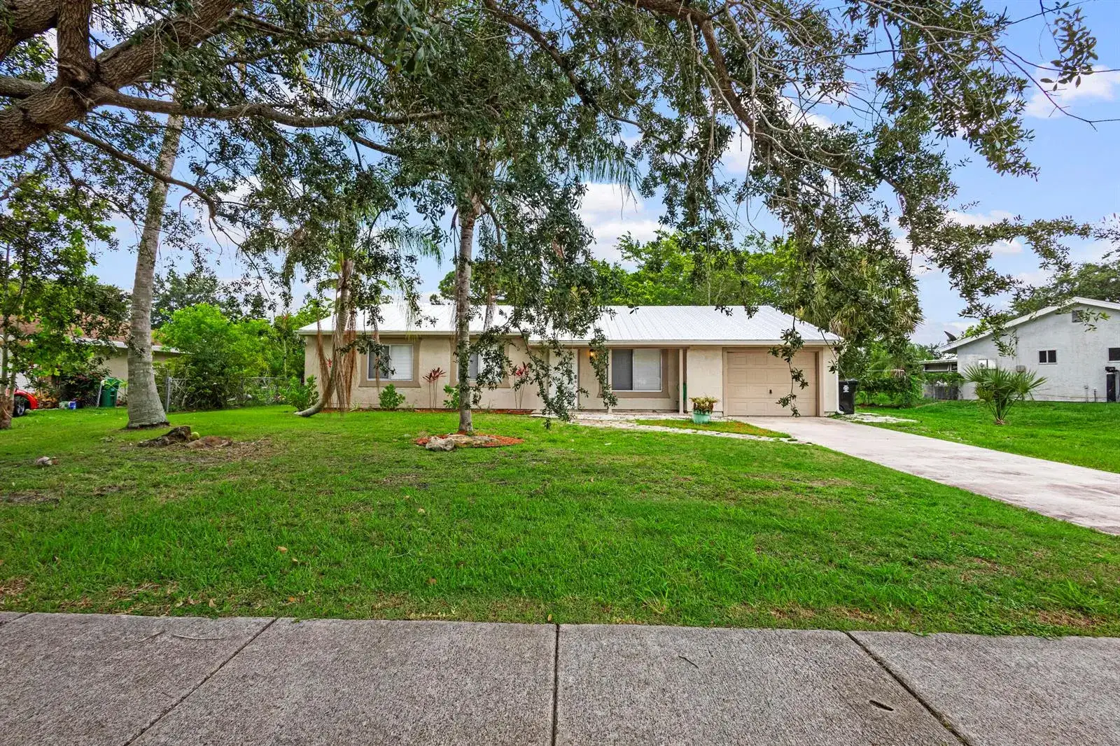 3 bedroom 2 bath Residential Lease for rent at 766 SW Belmont Circle, Port St. Lucie FL 34953