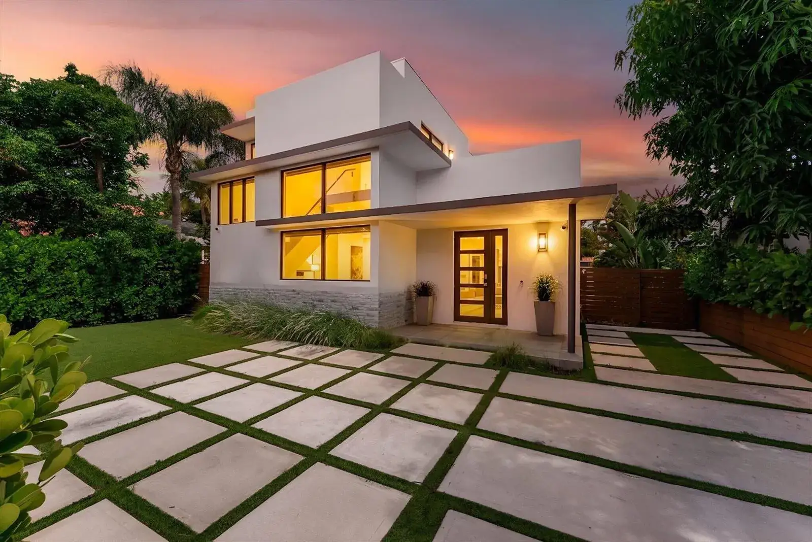 4 bedroom 3 bath Residential for sale at 509 38th Street, West Palm Beach FL 33407