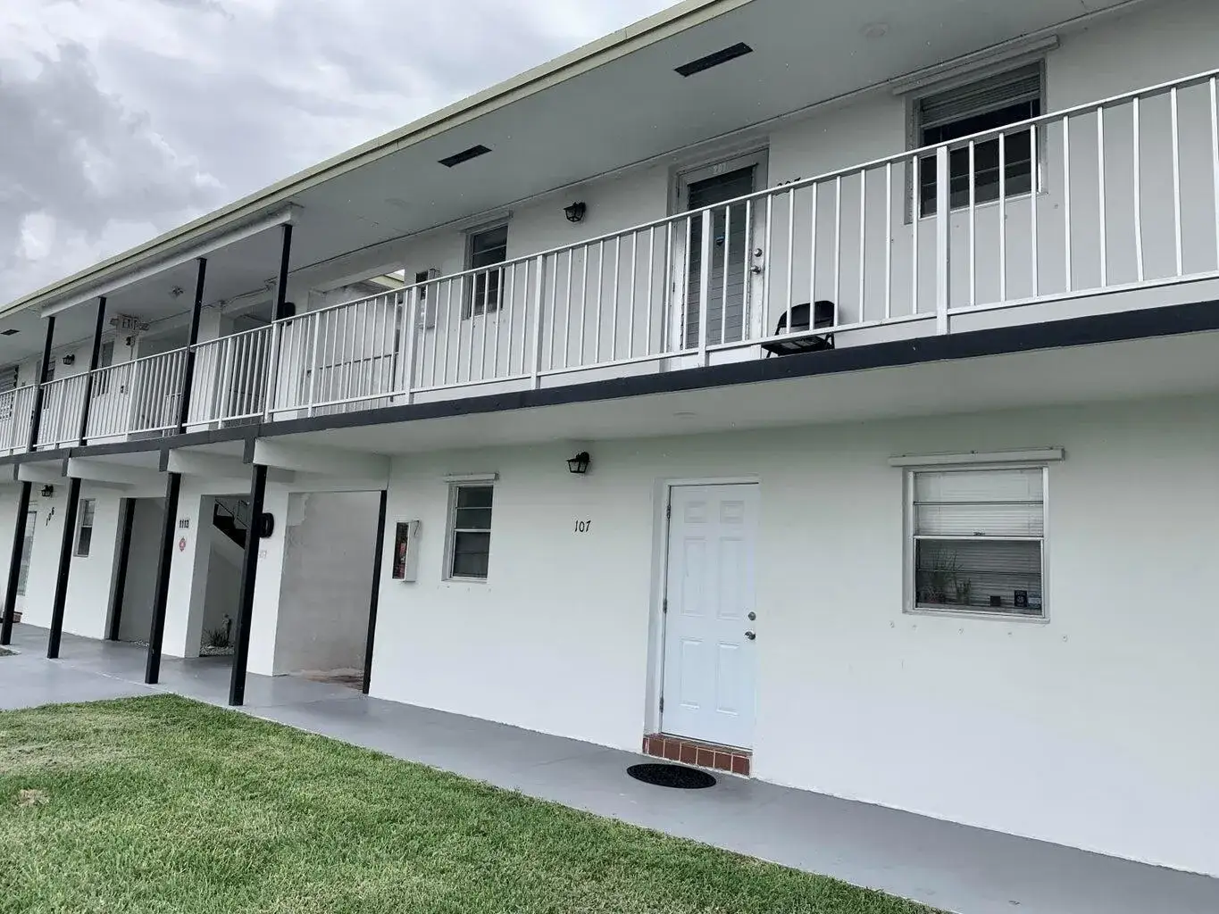 1 bedroom 1 bath Residential for sale at 1113 LAKE Terrace # 107, Boynton Beach FL 33426