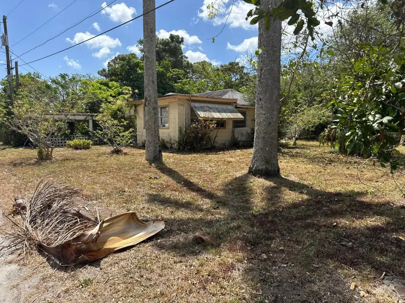 2 bedroom 2 bath Residential for sale at 3358 S Jog Road, FL 33467
