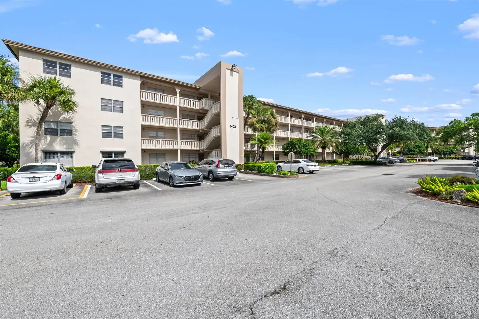 2 bedroom 2 bath Residential for sale at 2402 ANTIGUA Circle # C2, Coconut Creek FL 33066