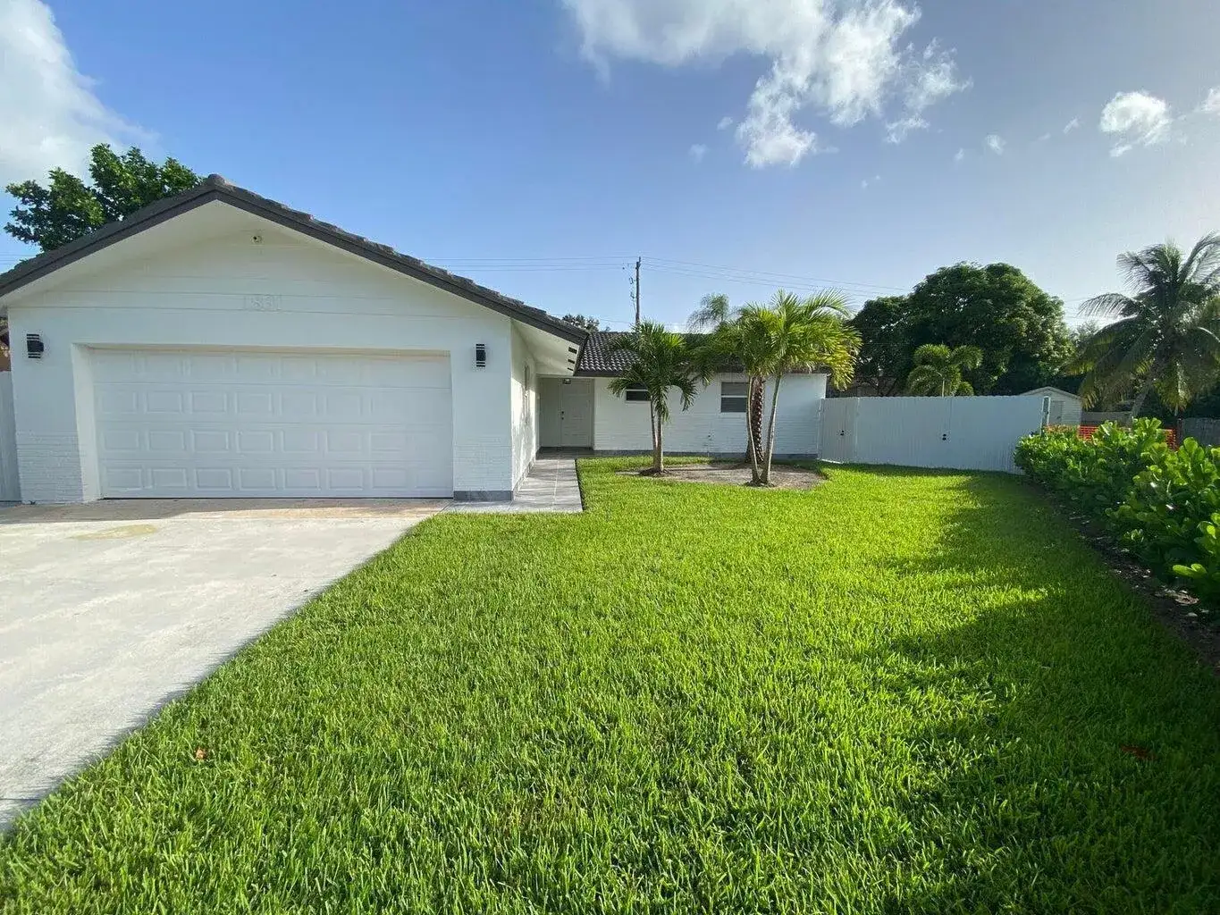 3 bedroom 2 bath Residential for sale at 1831 EAST Court, Lake Clarke Shores FL 33406