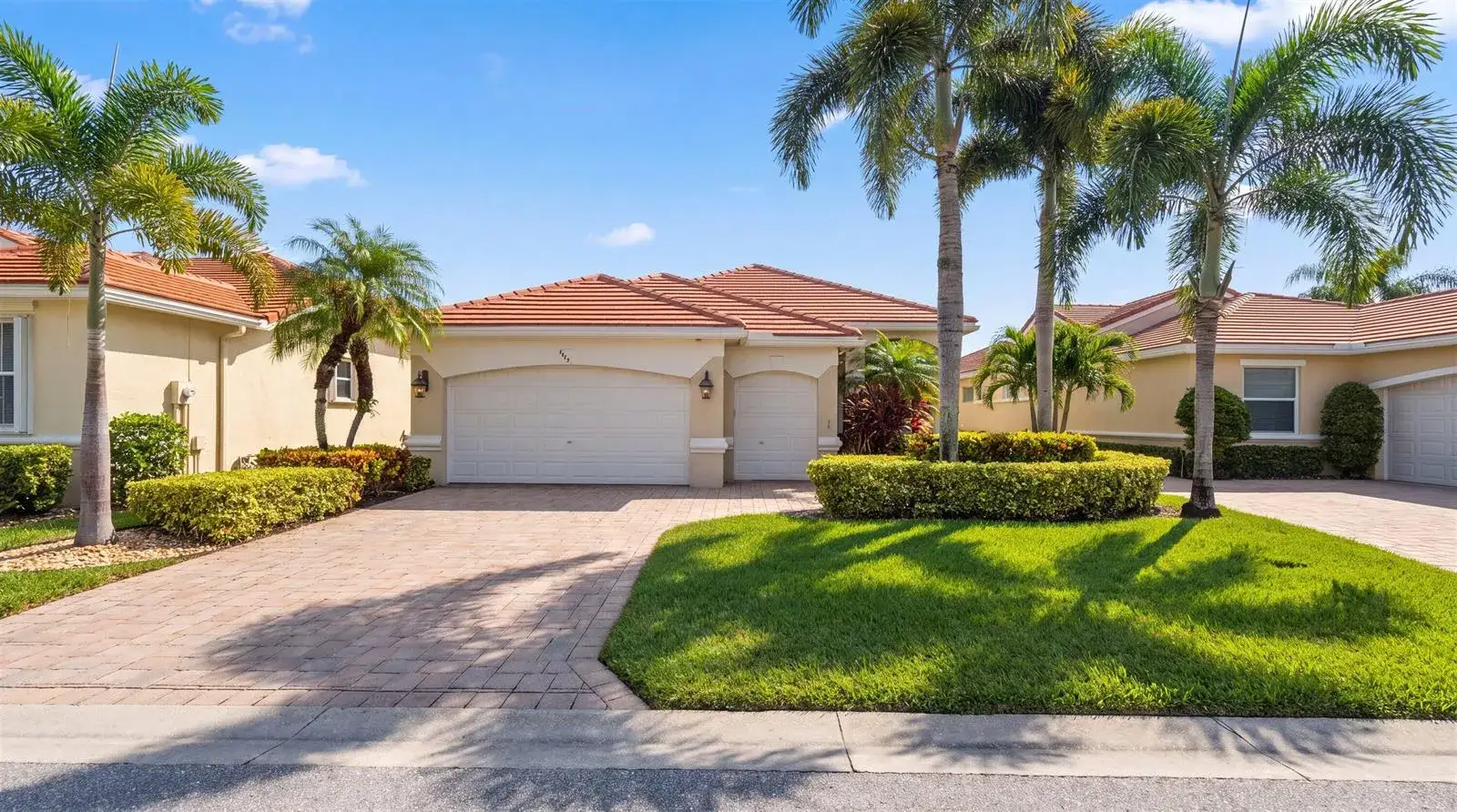 3 bedroom 3 bath Residential for sale at 4674 HAZLETON Lane, Lake Worth FL 33449