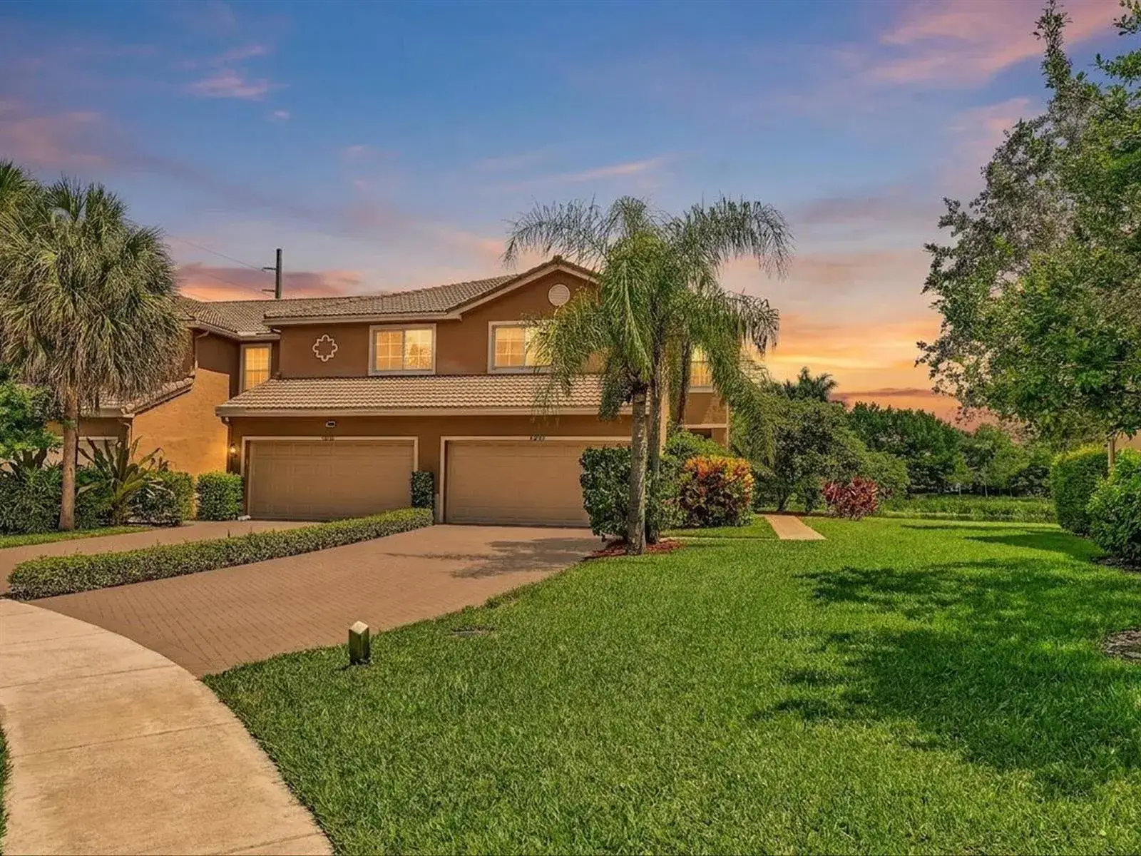 3 bedroom 2 bath Residential for sale at 4290 COLONY VIEW Drive, Lake Worth FL 33463