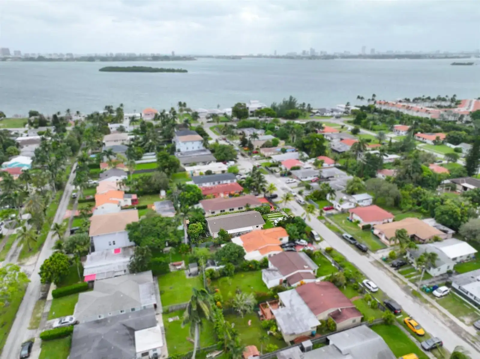2 bedroom 2 bath Residential Lease for rent at 1561 NE 109TH Street, Miami FL 33161