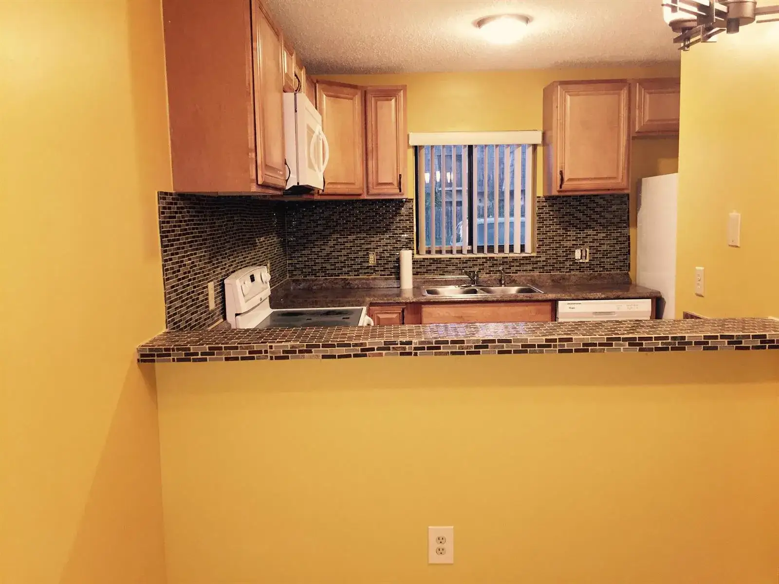 2 bedroom 1 bath Residential Lease for rent at 4641 CHERRY Road, West Palm Beach FL 33417