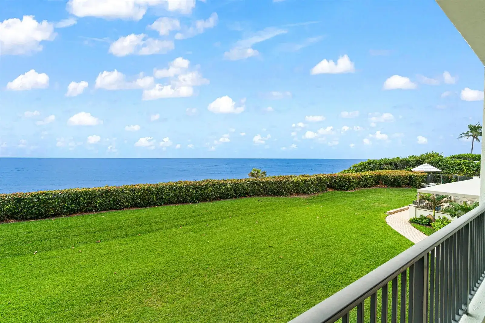 3 bedroom 2 bath Residential for sale at 800 Ocean Drive # 204, Juno Beach FL 33408