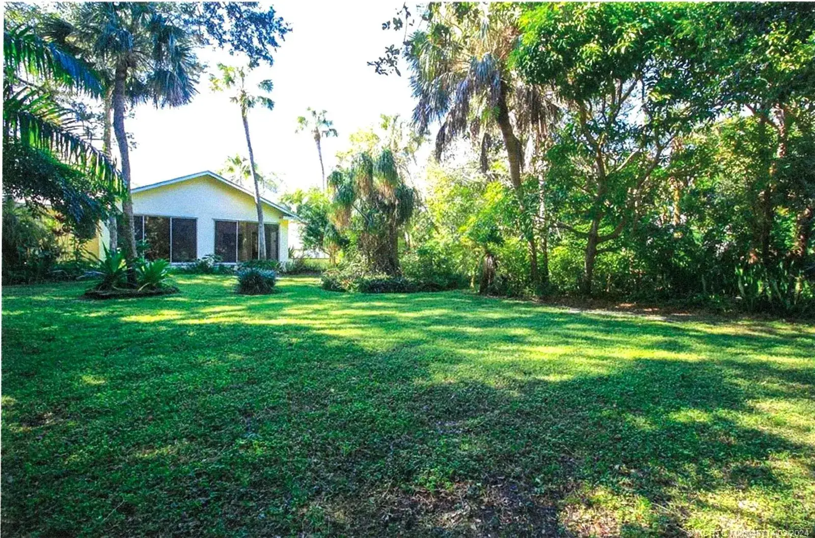 Commercial Land for sale at 22 N Via Lucindia, Sewalls Point FL 34996