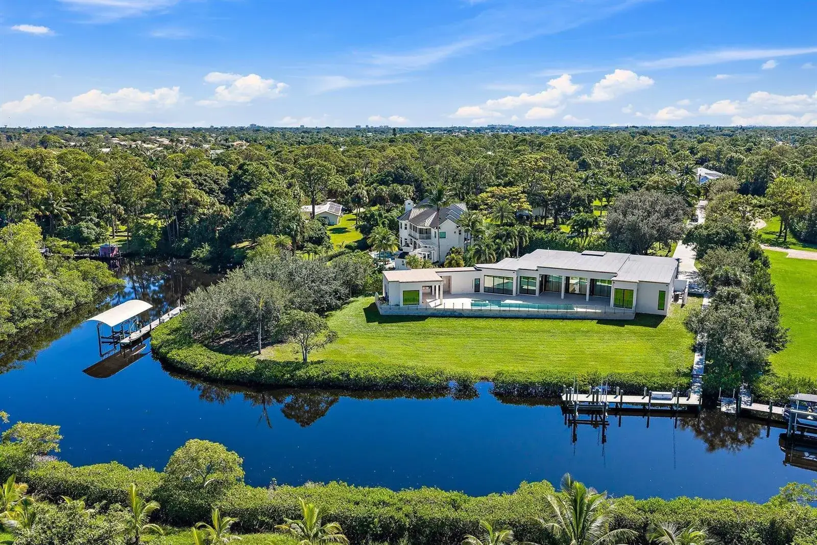 4 bedroom 4 bath Residential for sale at 8309 SE RIVERS EDGE Street, Jupiter FL 33458
