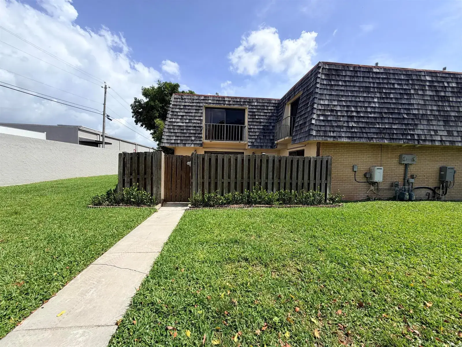 2 bedroom 2 bath Residential Lease for rent at 37 LAKE ARBOR Drive, Palm Springs FL 33461