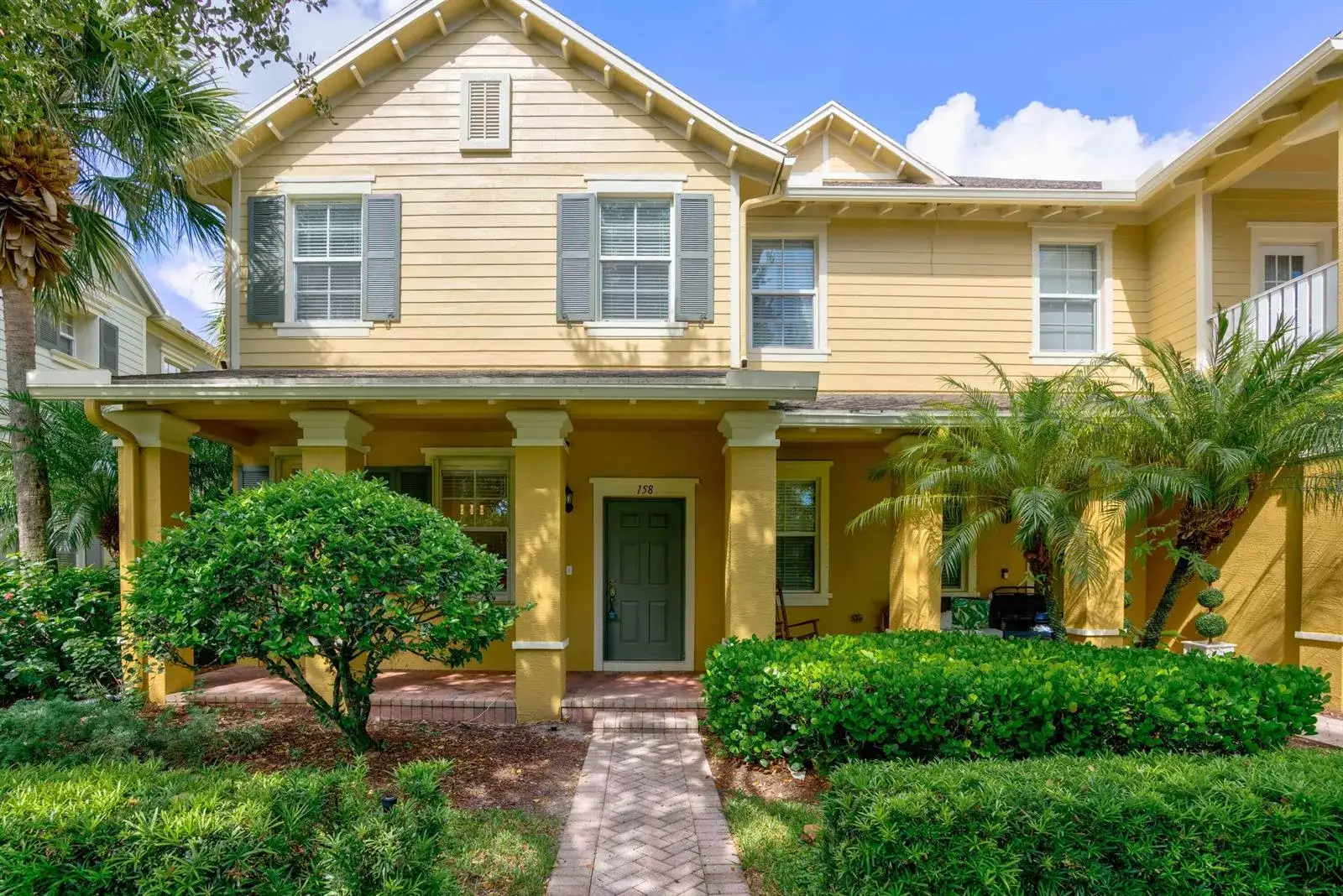 3 bedroom 2 bath Residential Lease for rent at 158 W Thatch Palm Circle, Jupiter FL 33458