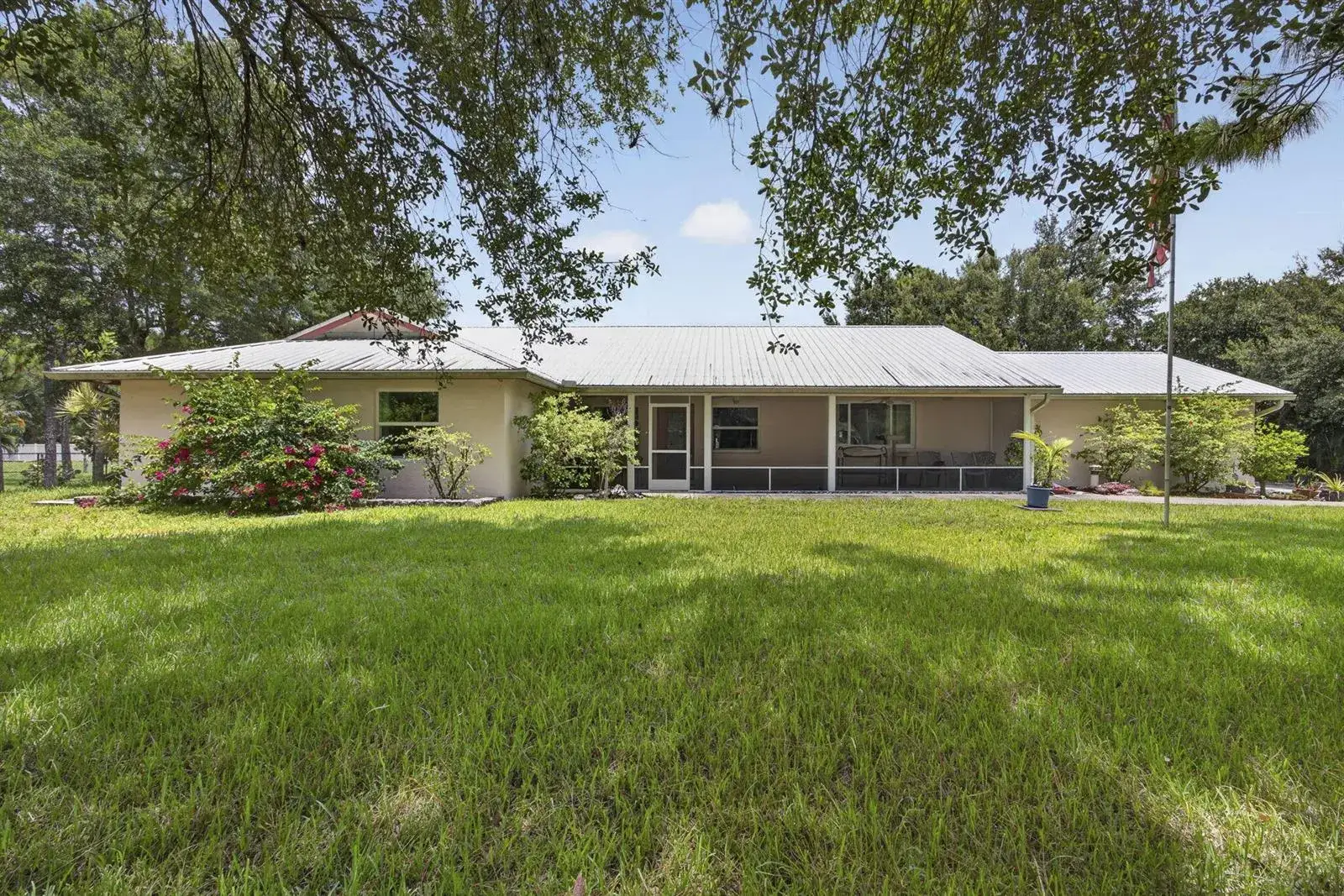 3 bedroom 2 bath Residential for sale at 17183 73RD Court N, FL 33470