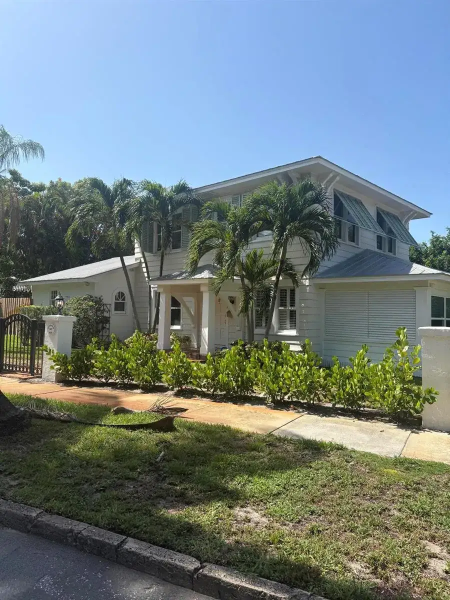 5 bedroom 3 bath Residential Lease for rent at 319 BUCKINGHAM Road, West Palm Beach FL 33405