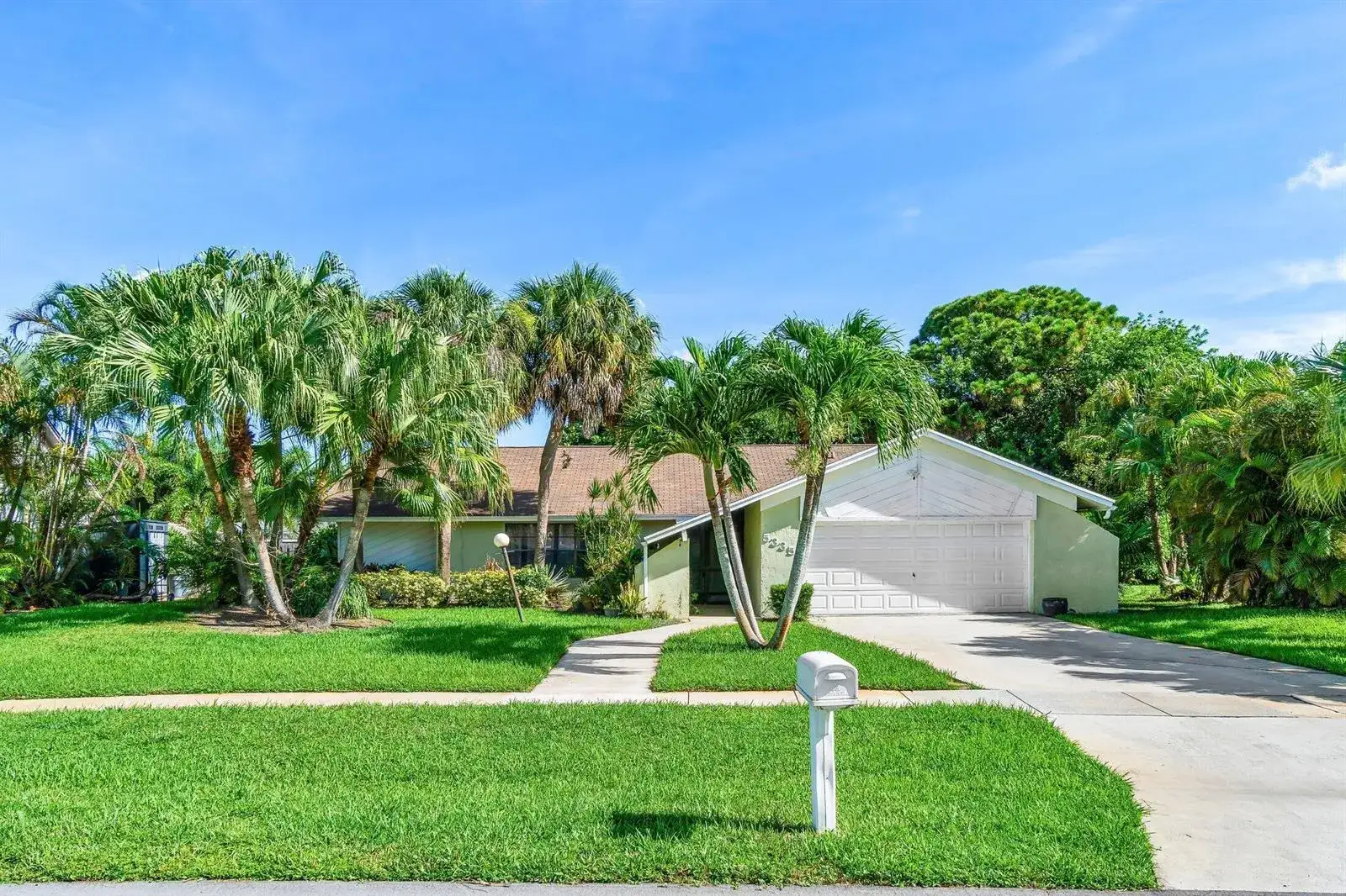 3 bedroom 2 bath Residential Lease for rent at 5335 Havasu Court, Lake Worth FL 33467