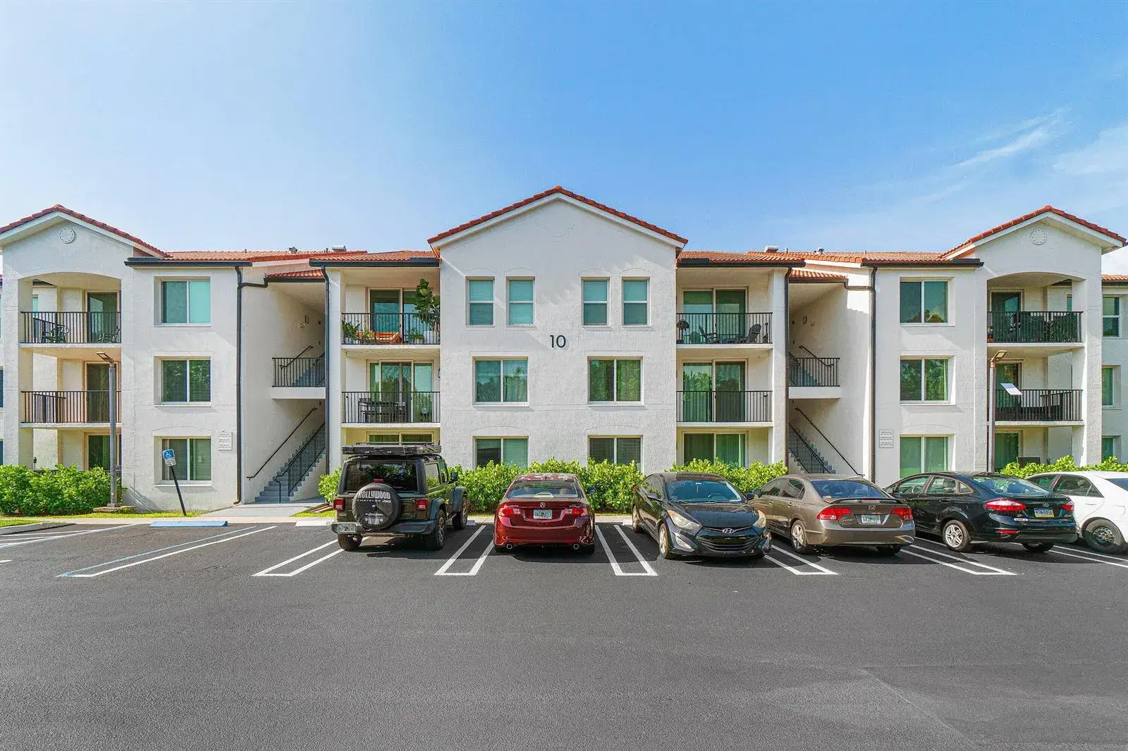 1 bedroom 1 bath Residential Lease for rent at 1013 VILLA Circle, Boynton Beach FL 33435