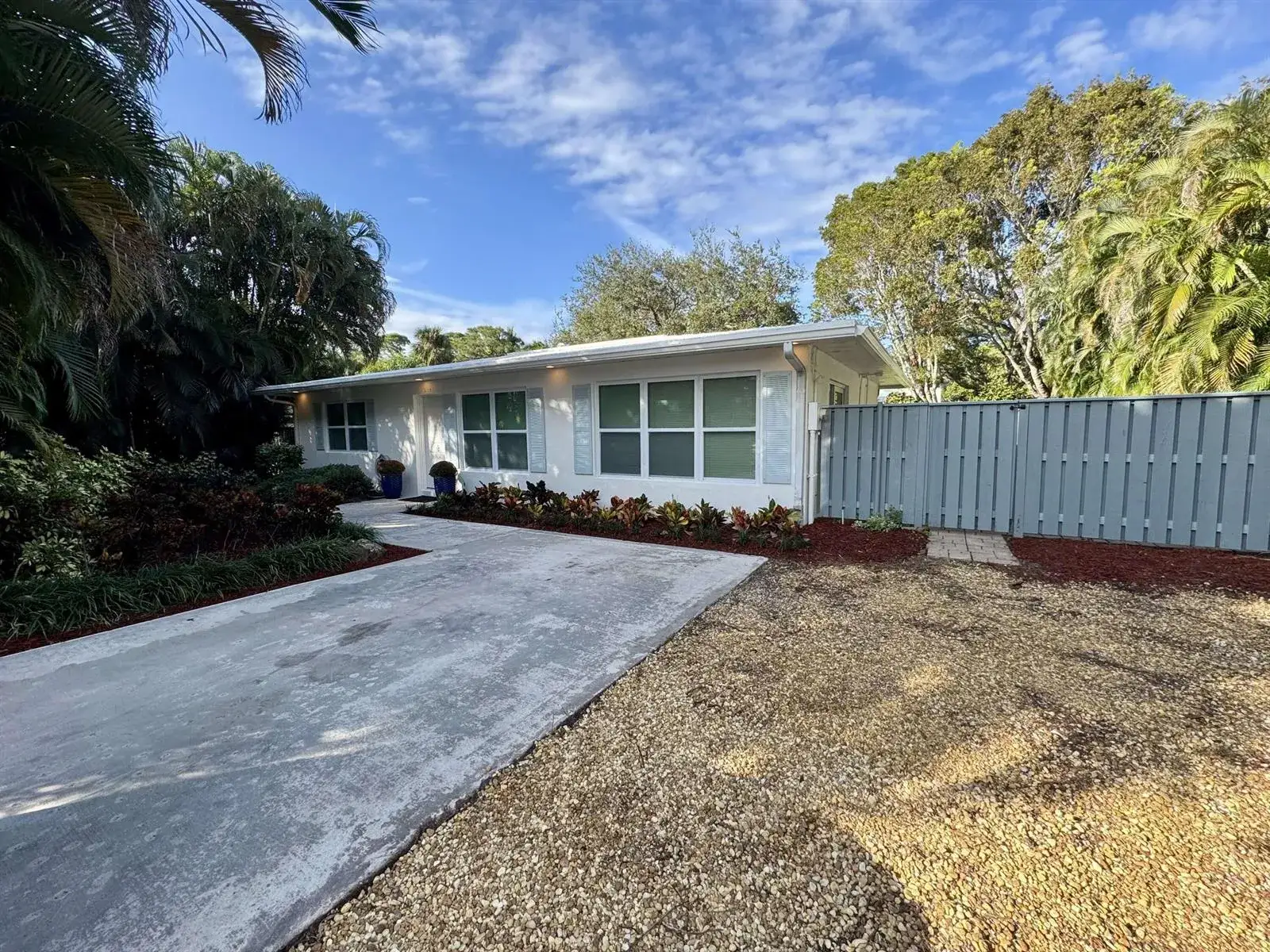3 bedroom 2 bath Residential Lease for rent at 219 OLD JUPITER BEACH Road, Jupiter FL 33477