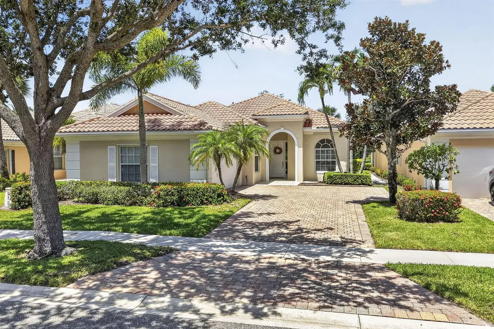 3 bedroom 3 bath Residential for sale at 8704 Oldham Way, Palm Beach Gardens FL 33412