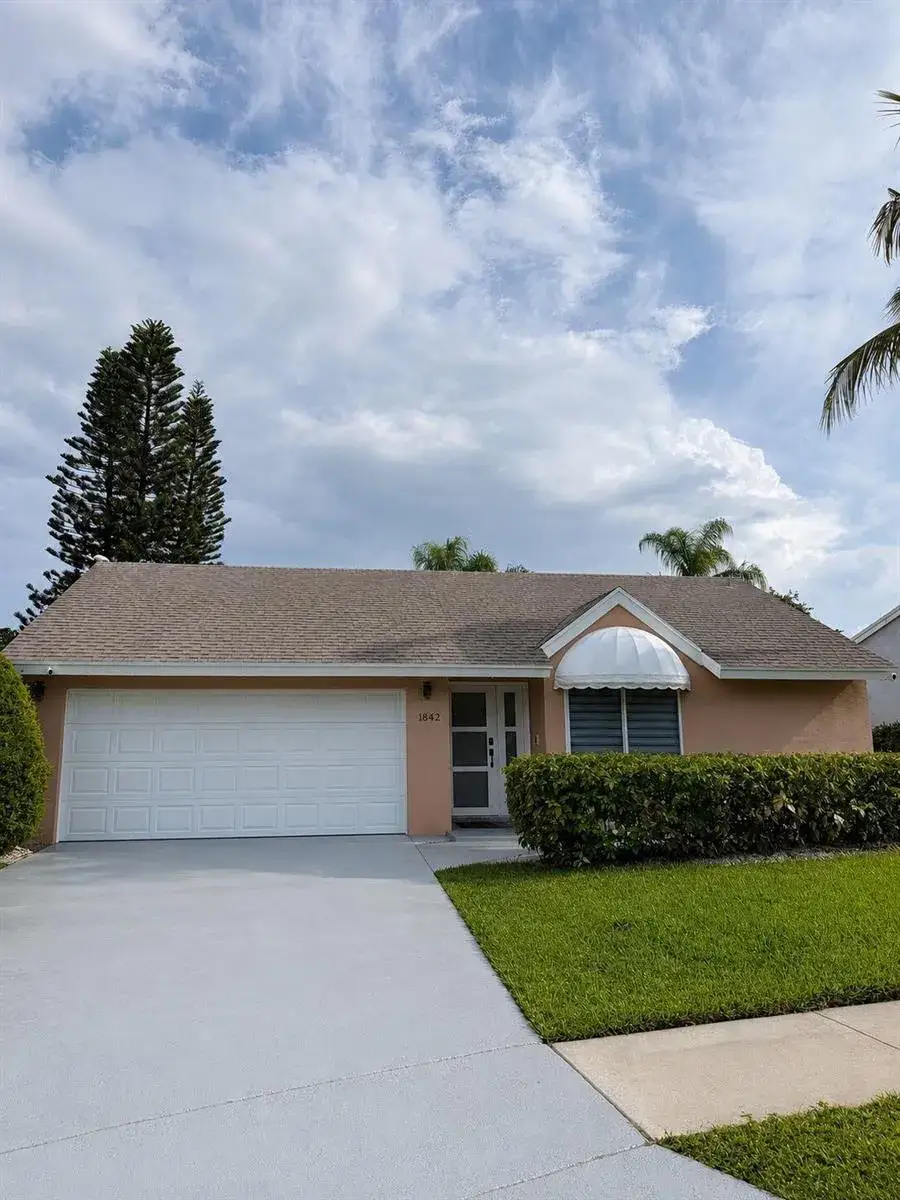 2 bedroom 2 bath Residential Lease for rent at 1842 EDGEWATER Drive, Boynton Beach FL 33436